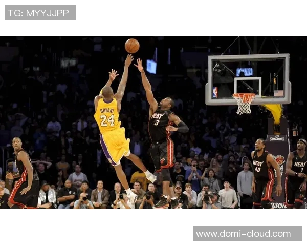 07年科比与韦德巅峰对决回顾：篮球传奇的激情碰撞与辉煌时刻