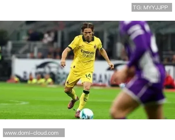 莫德里奇：足球场上的艺术家与传奇中场的辉煌人生