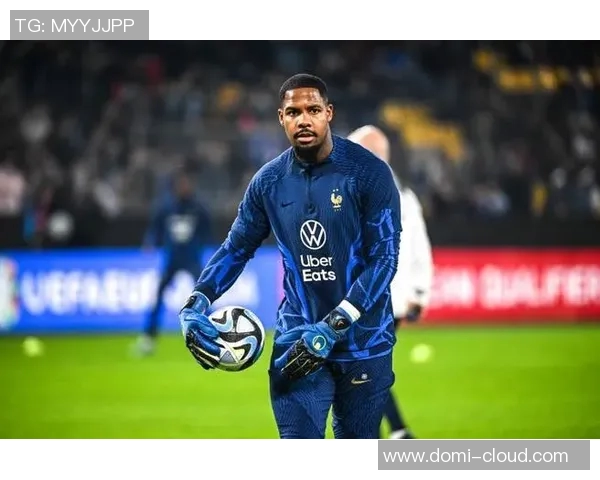 迈尼昂：从新星到守门员传奇的成长之路与未来展望