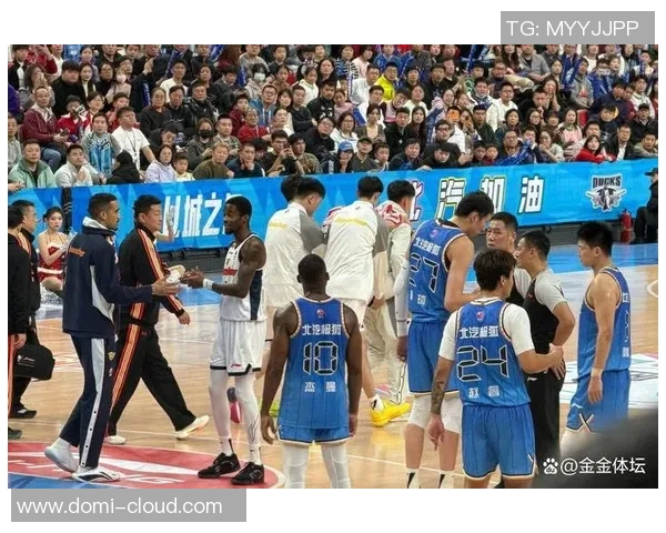 2012年CBA精彩对决广东队与北京队的巅峰对抗回顾