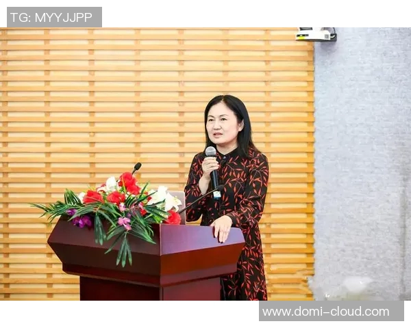 李丽专访：从新手到职业选手的英雄联盟成长之路回顾MBA